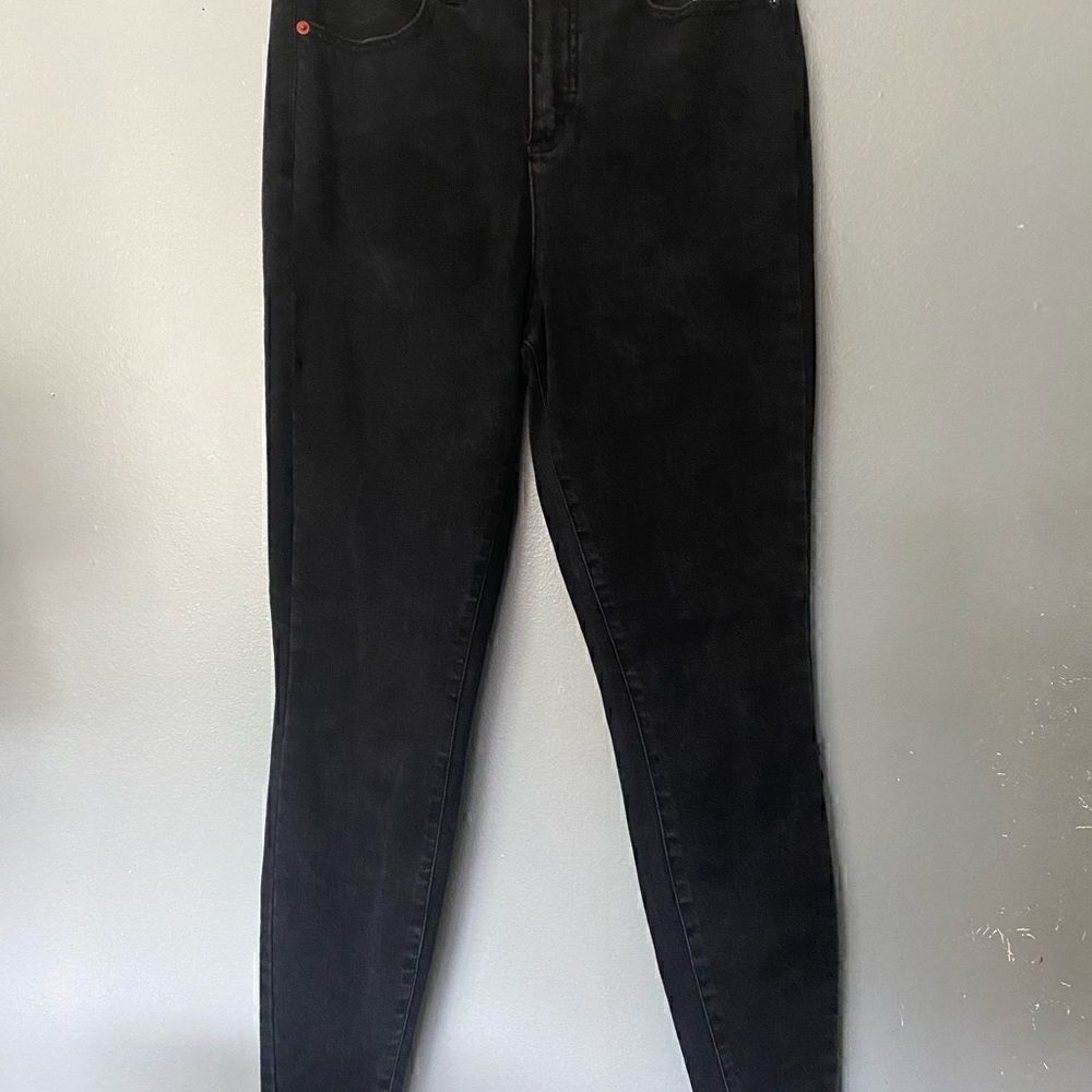 Peace Love World Black Jegging Jeans “Today is The Best Day Ever”on pocket SZ 4